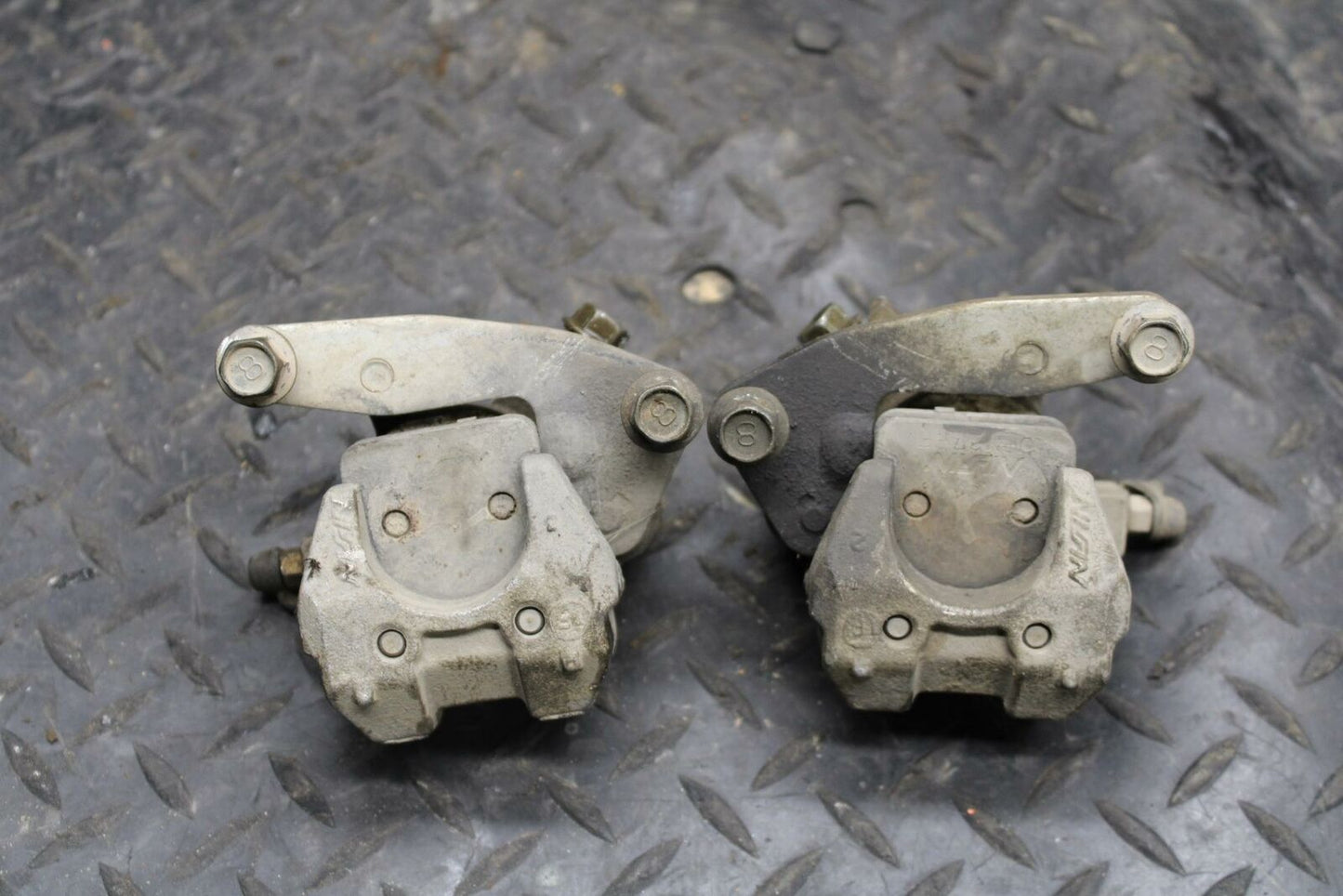 02-06 YAMAHA BANSHEE 350 LEFT RIGHT FRONT BRAKE CALIPER SET PAIR BB214