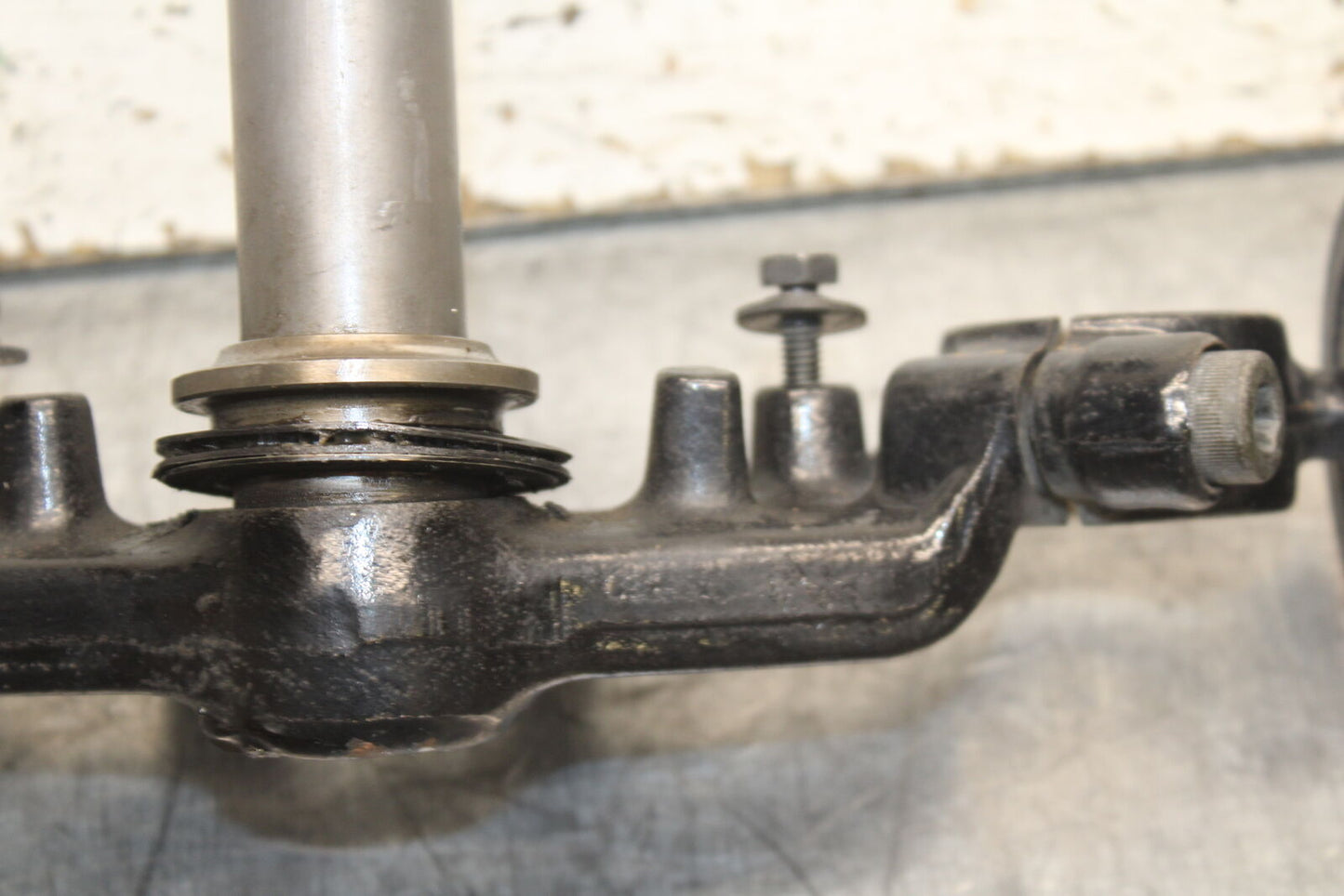 79-82 HONDA CB650 FRONT FORKS CLAMP LOWER TRIPLE TREE STEM BB107