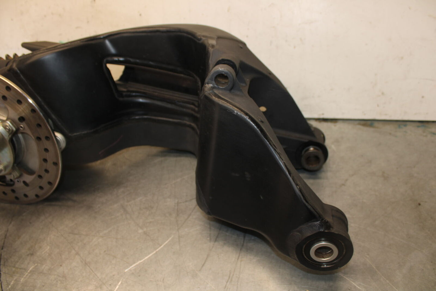 12-13 DUCATI STREETFIGHTER 848 REAR SWINGARM BACK SUSPENSION SWING ARM BB705