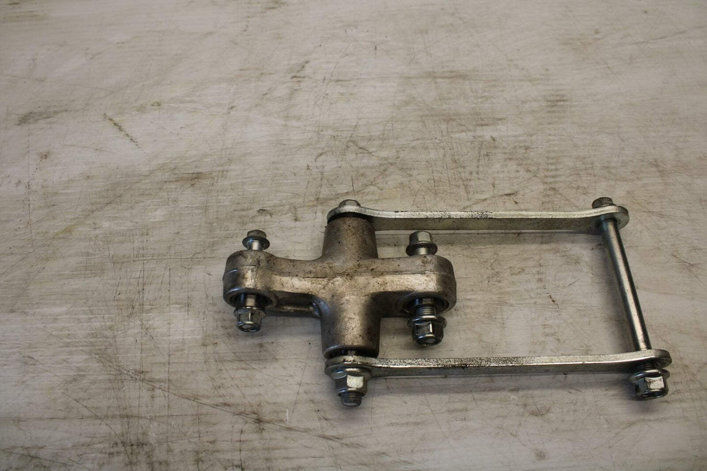 07-12 SUZUKI BANDIT 650F REAR DOGBONE SHOCK LINKAGE LINK BB280