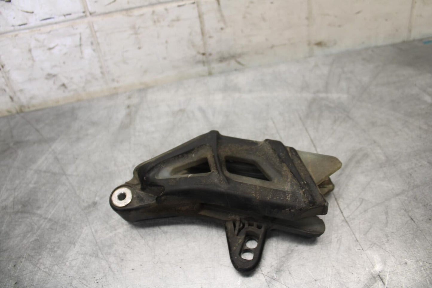 22 KTM 890 ADVENTURE SWINGARM CHAIN BUFFER SLIDER GUIDE BB514