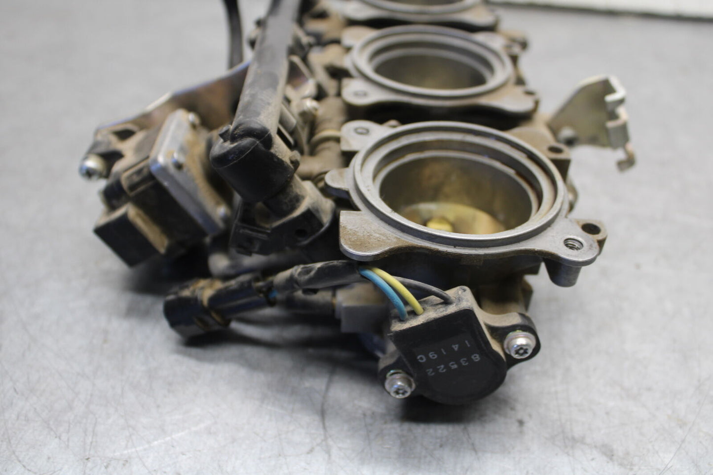 09-11 TRIUMPH DAYTONA 675 MAIN FUEL INJECTORS / THROTTLE BODIES BB652