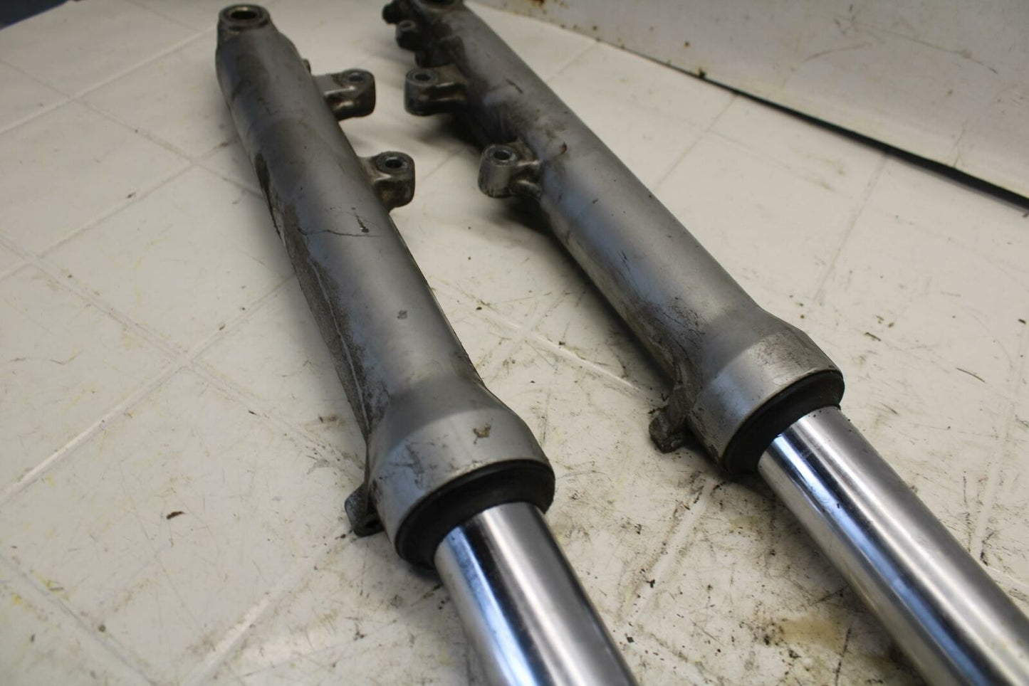 93 SUZUKI KATANA 600 GSX600F FRONT FORKS SHOCK SUSPENSION SET PAIR BB400