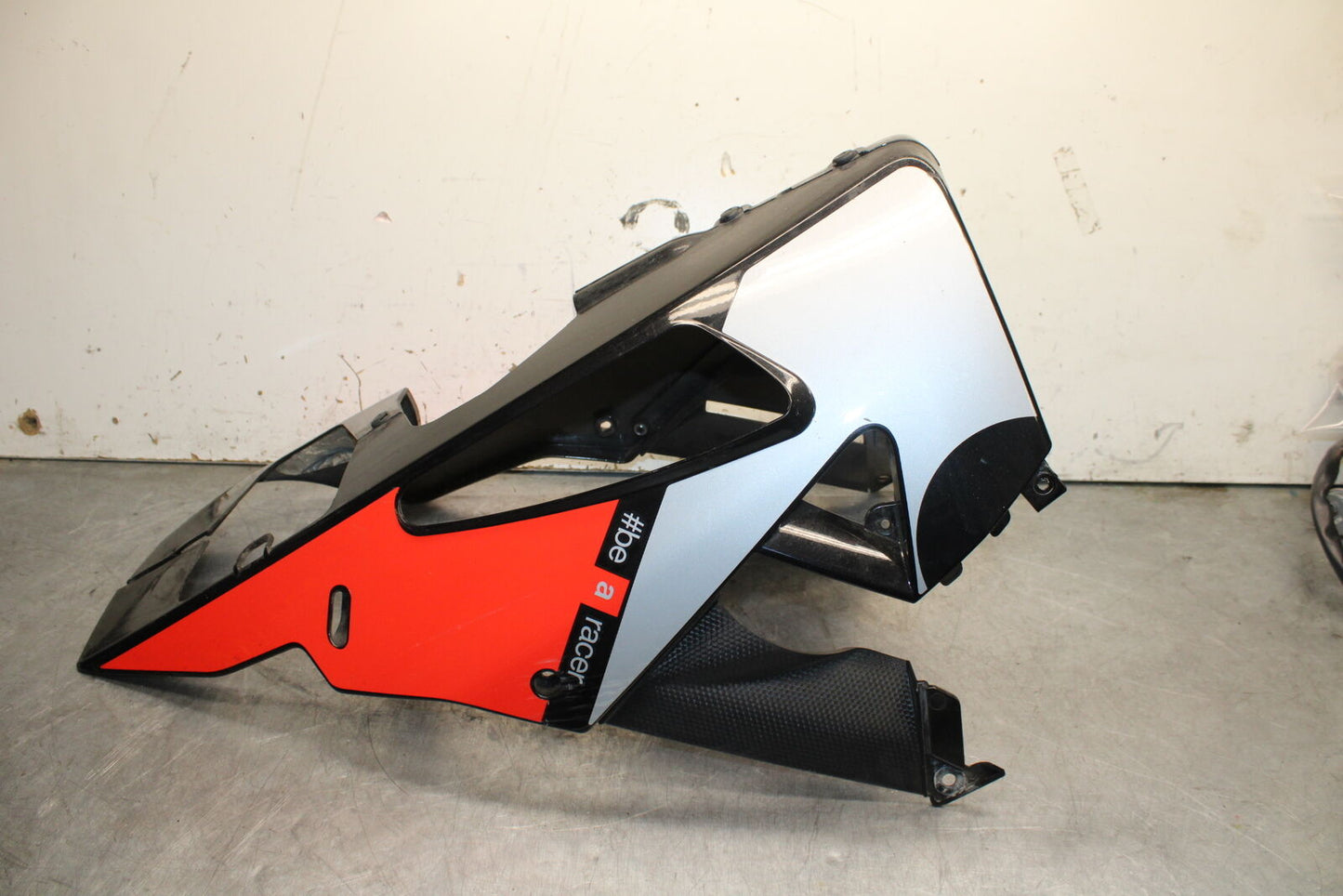 15-19 APRILIA RSV4 RF LOWER BOTTOM BELLY FAIRING COWL BB611