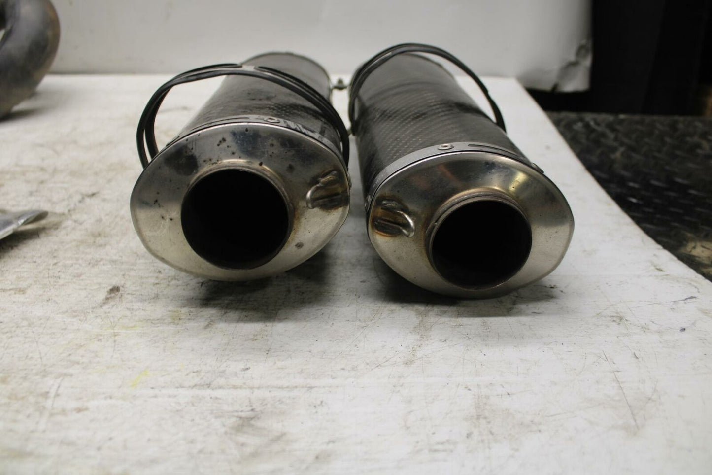 08-10 DUCATI 848 FULL EXHAUST SYSTEM HEADERS PIPE MUFFLER BB369