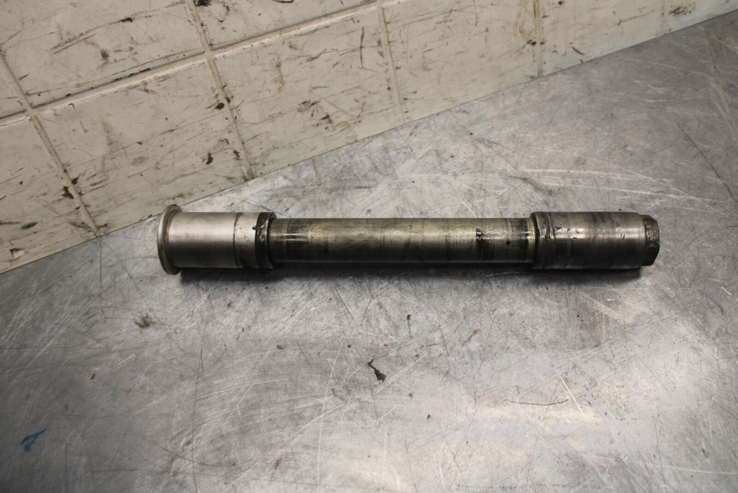 1998 Suzuki TL1000S FRONT WHEEL RIM AXLE PIVOT BOLT BB508