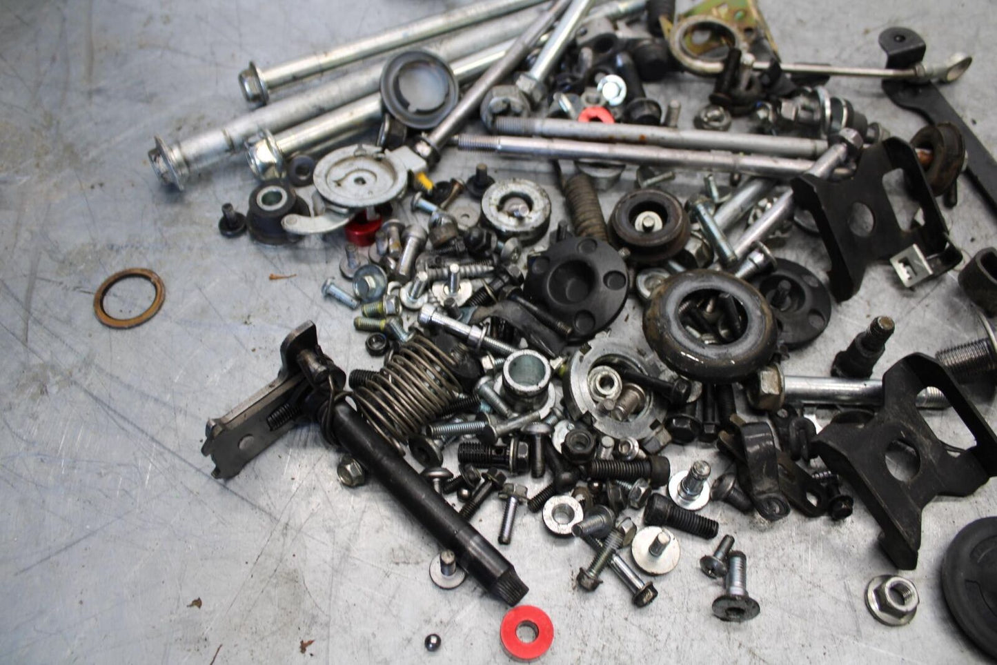 13-17 KAWASAKI NINJA 300 ENGINE MOUNTING BOLTS RANDOM HARDWARE SCREWS BB429