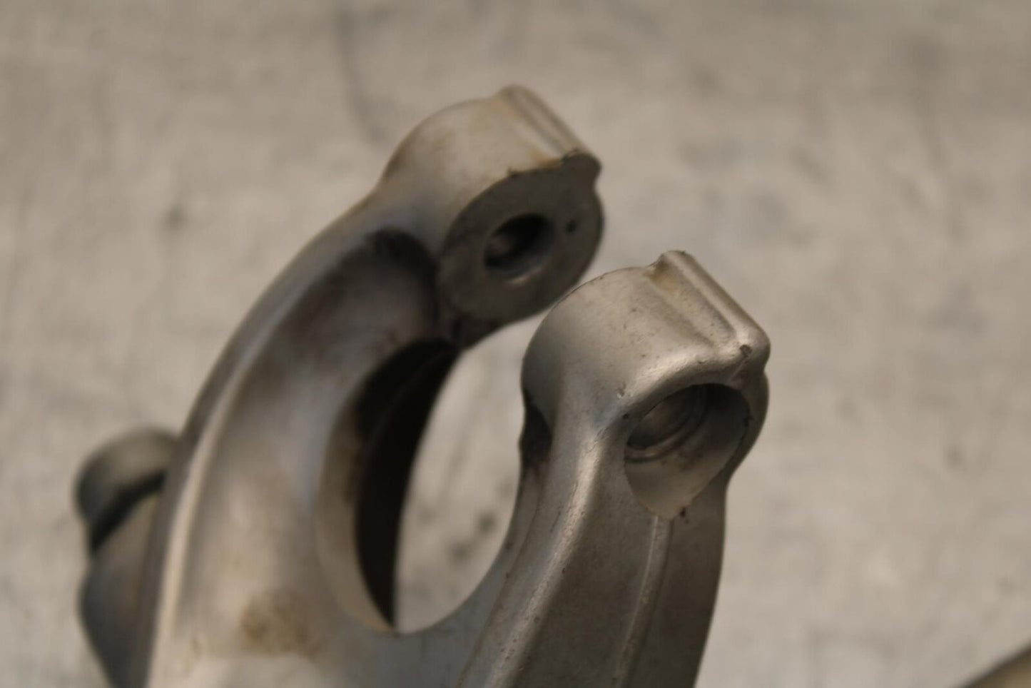 2005 Ducati Monster S2R REAR DOGBONE SHOCK LINKAGE LINK BB557
