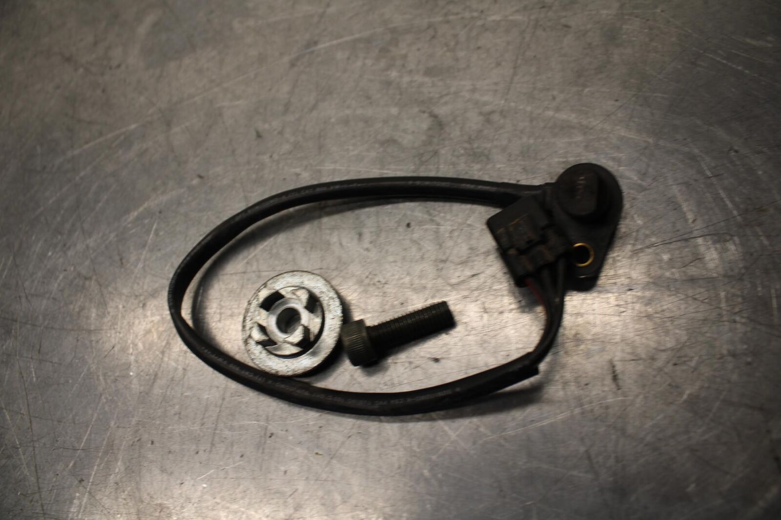 01 SUZUKI GSXR1000 SPEED SPEEDOMETER SENSOR 34990-35F00 BB100