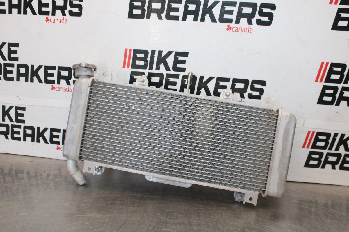 23 KAWASAKI NINJA 650 EX650 ENGINE RADIATOR MOTOR COOLER COOLING RADIATER BB920