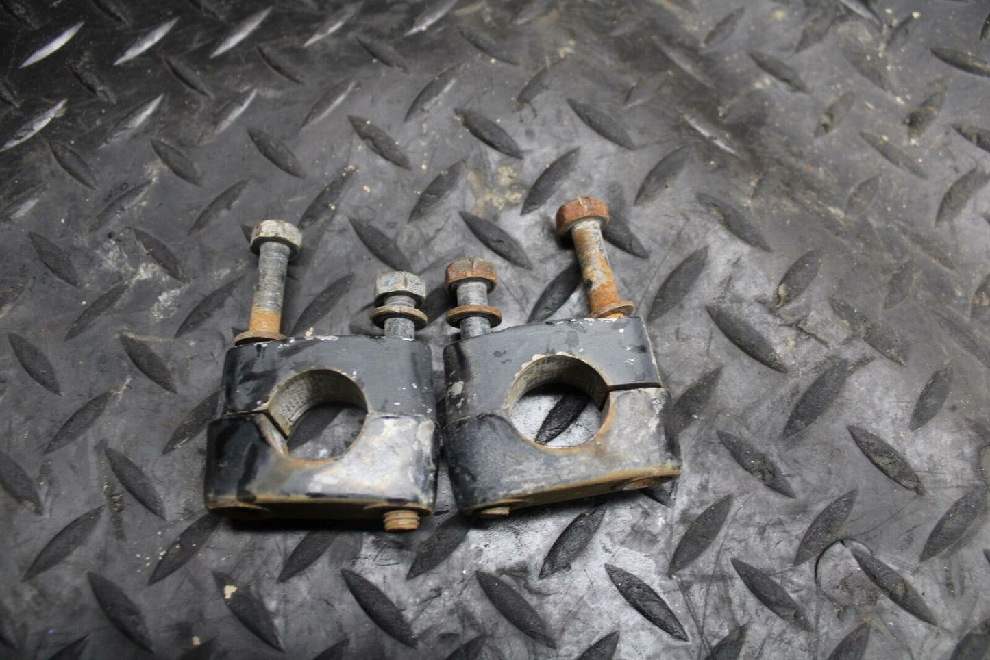 85-86 SUZUKI QUADRACER 250 HANDLEBAR RISERS CLAMPS BB210