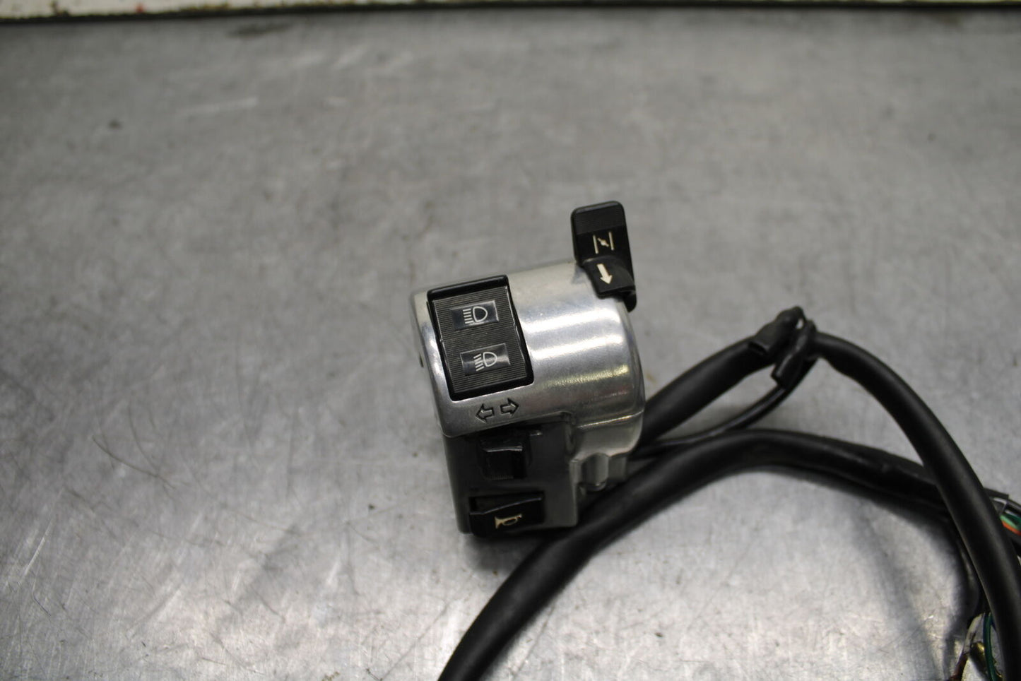 1998 Honda Valkyrie 1500 GL1500C LEFT CLIP ON HANDLE HORN SIGNALS SWITCH BB116