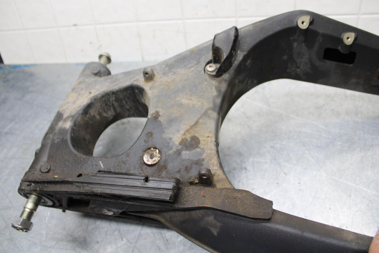 14-15 TRIUMPH STREET TRIPLE R REAR SWINGARM BACK SUSPENSION SWING ARM BB441