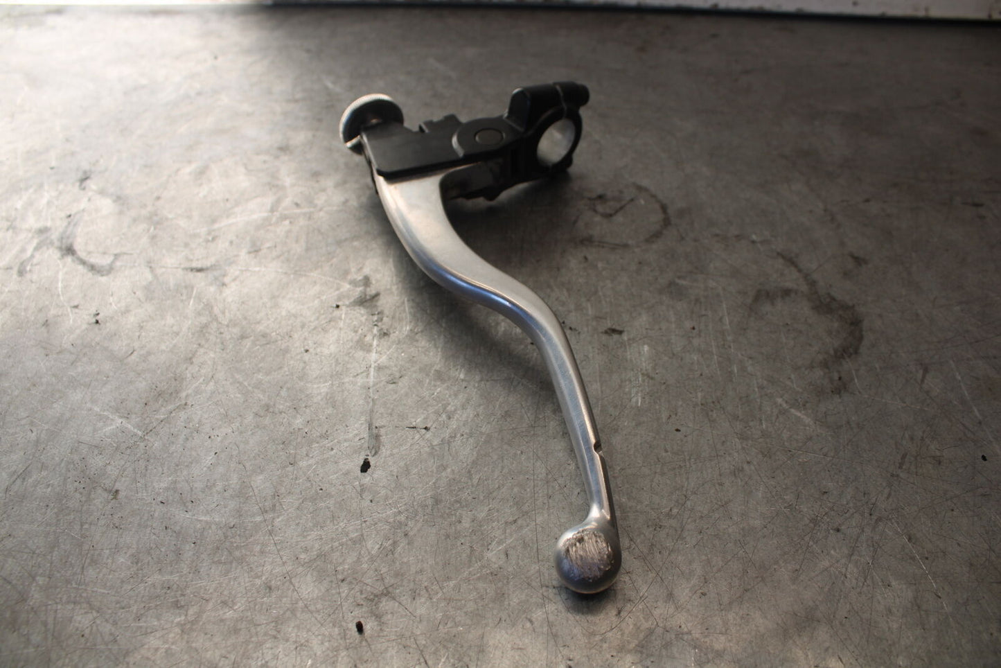 07-08 TRIUMPH DAYTONA 675 CLUTCH PERCH MOUNT WITH LEVER BB685