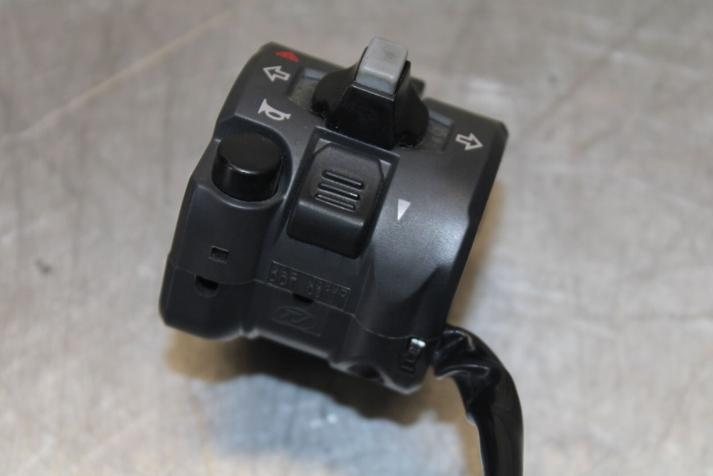 12-13 DUCATI STREETFIGHTER 848 LEFT CLIP ON HANDLE HORN SIGNALS SWITCH BB705