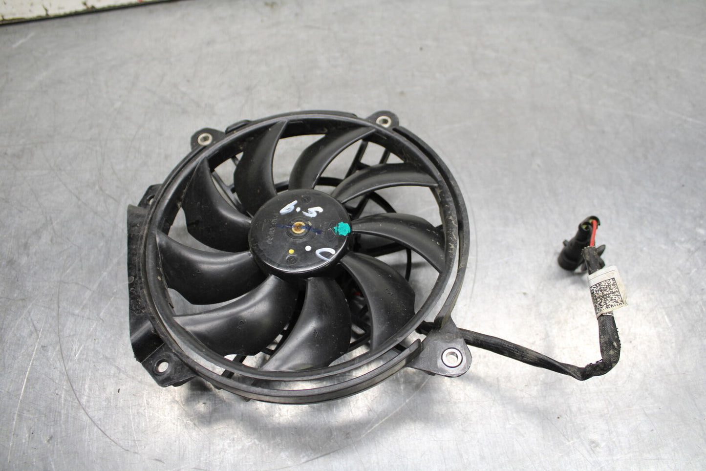 21-24 APRILIA TUONO 660 FACTORY ENGINE RADIATOR COOLING FAN BB733