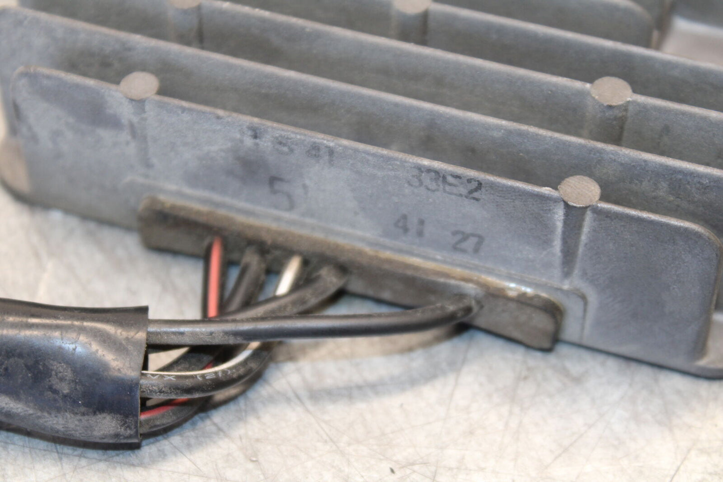 04 SUZUKI GSXR600 RECTIFIER VOLTAGE REGULATOR 32800-33E21 BB676