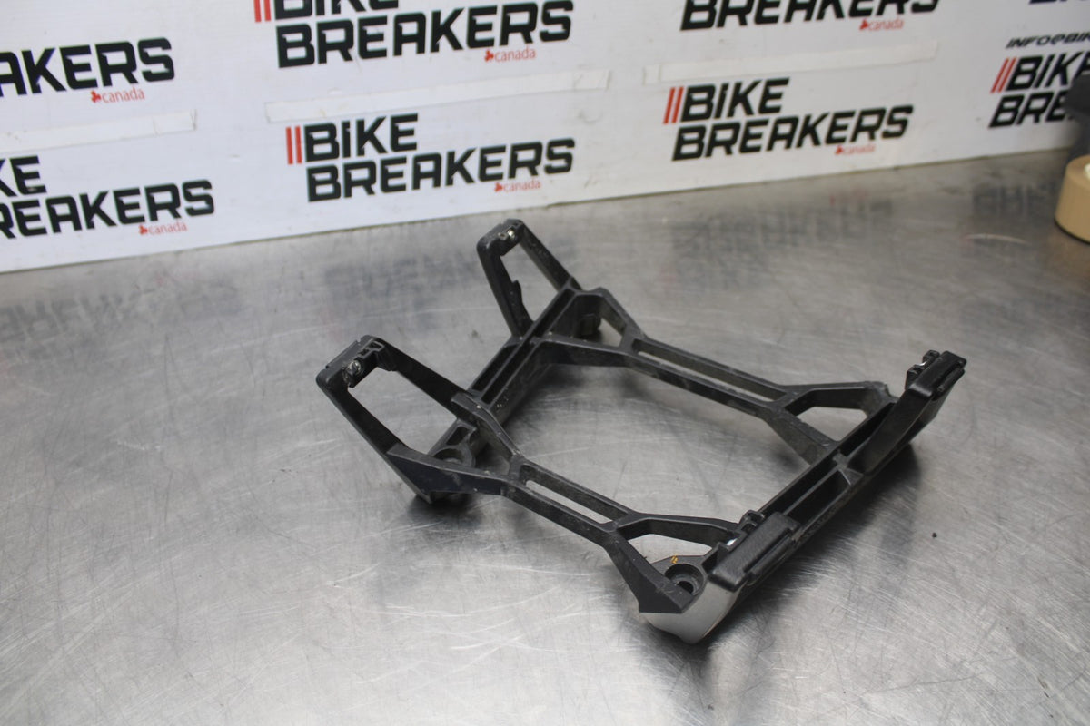 20-23 BMW F900R REAR RACK MOUNT BRACKET LUGGAGE RACK BB923