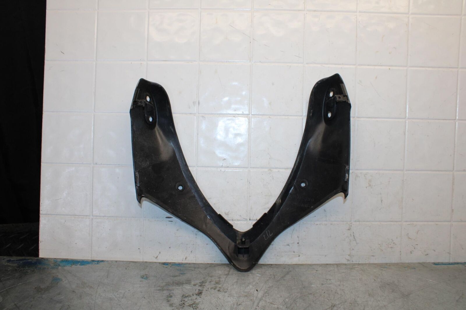 01-05 SUZUKI BANDIT 1200S GSF1200S FRONT UPPER NOSE FAIRING COWL SHROUD BB428
