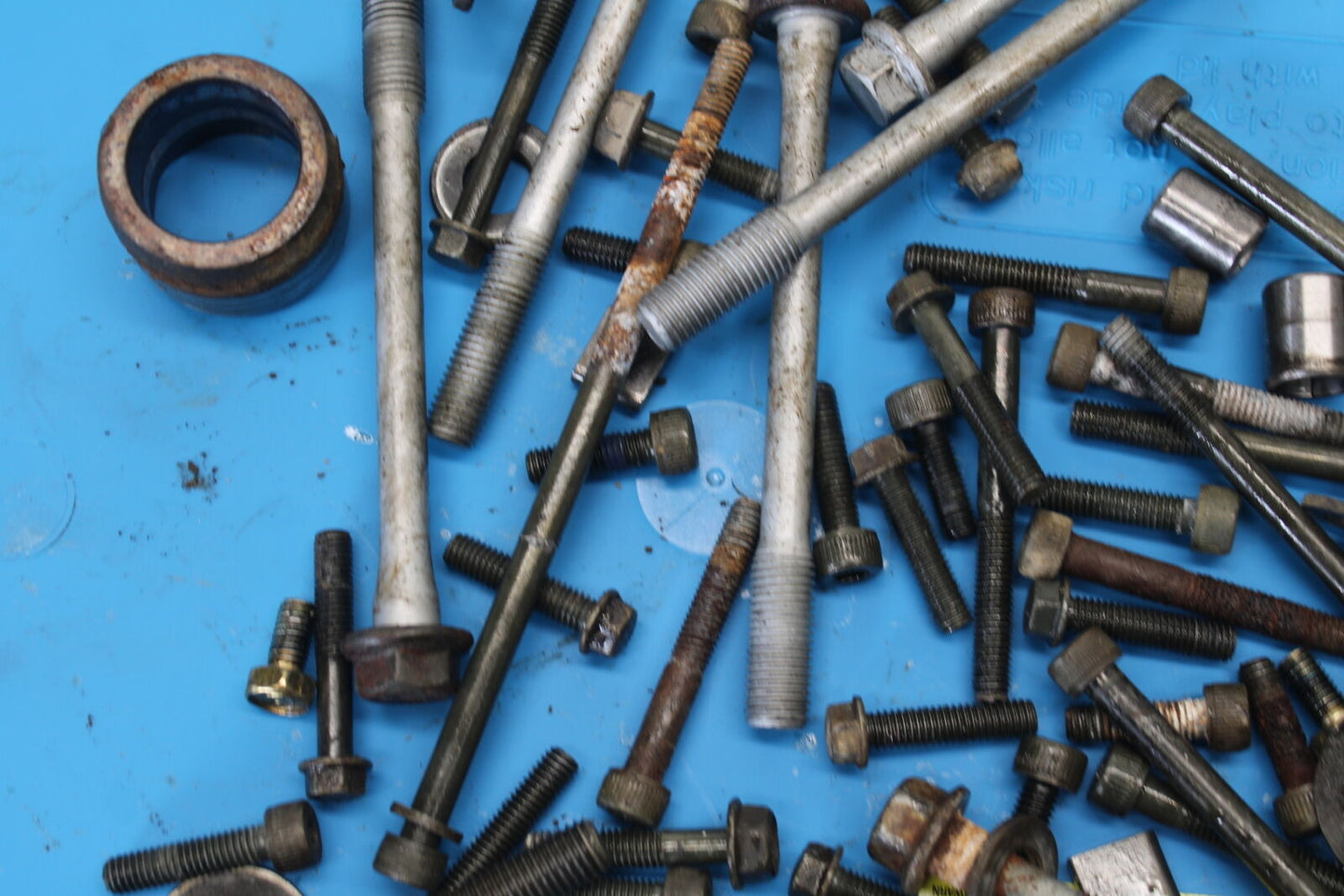 01-05 YAMAHA RAPTOR 660R ENGINE MOUNTING BOLTS HARDWARE MOTOR SCREWS BB695