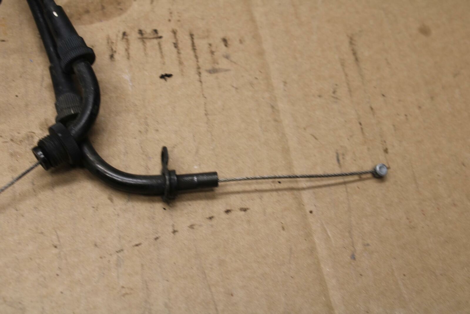 01 SUZUKI GSXR1000 THROTTLE CABLES LINES BB155b