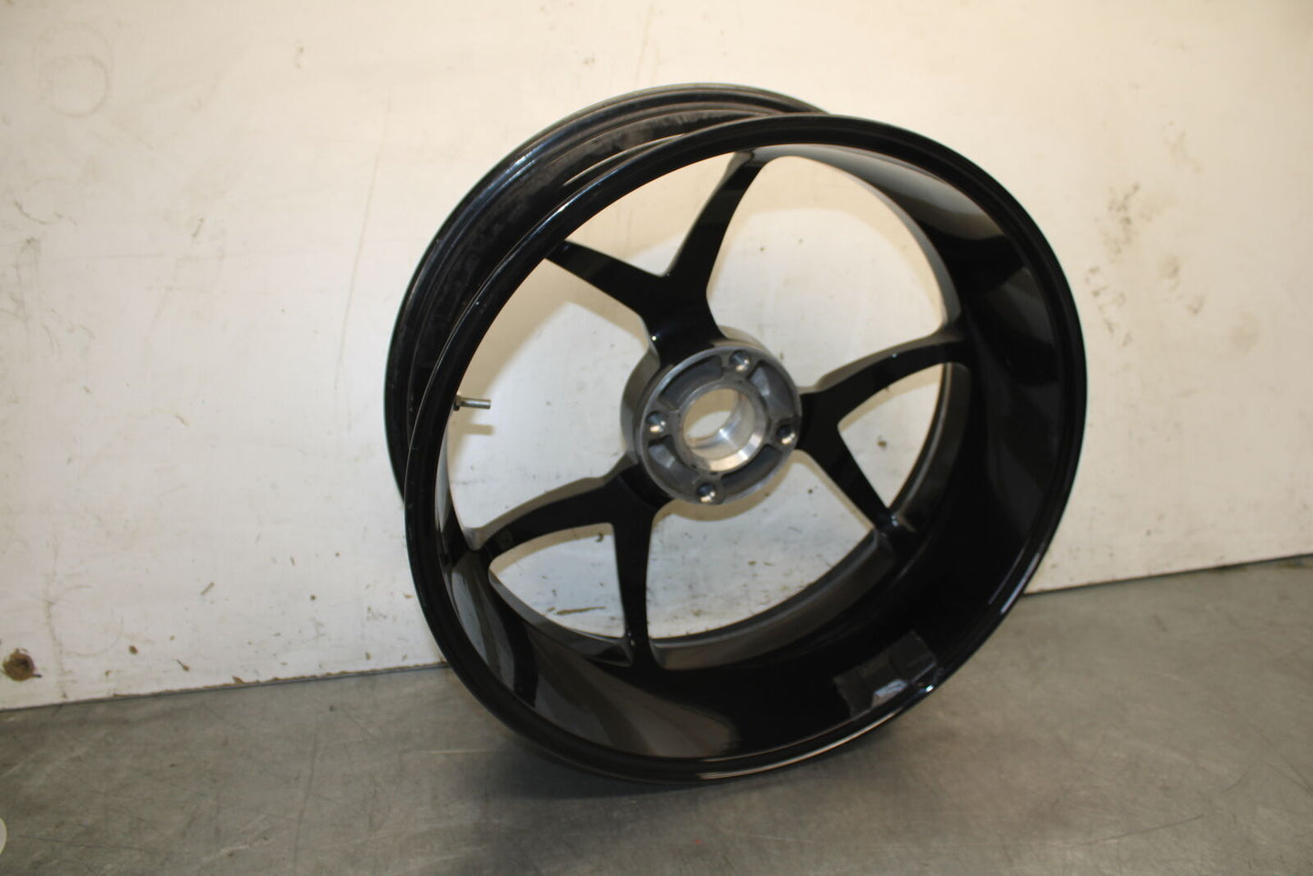 12-15 DUCATI 1199 PANIGALE REAR WHEEL BACK RIM BB705