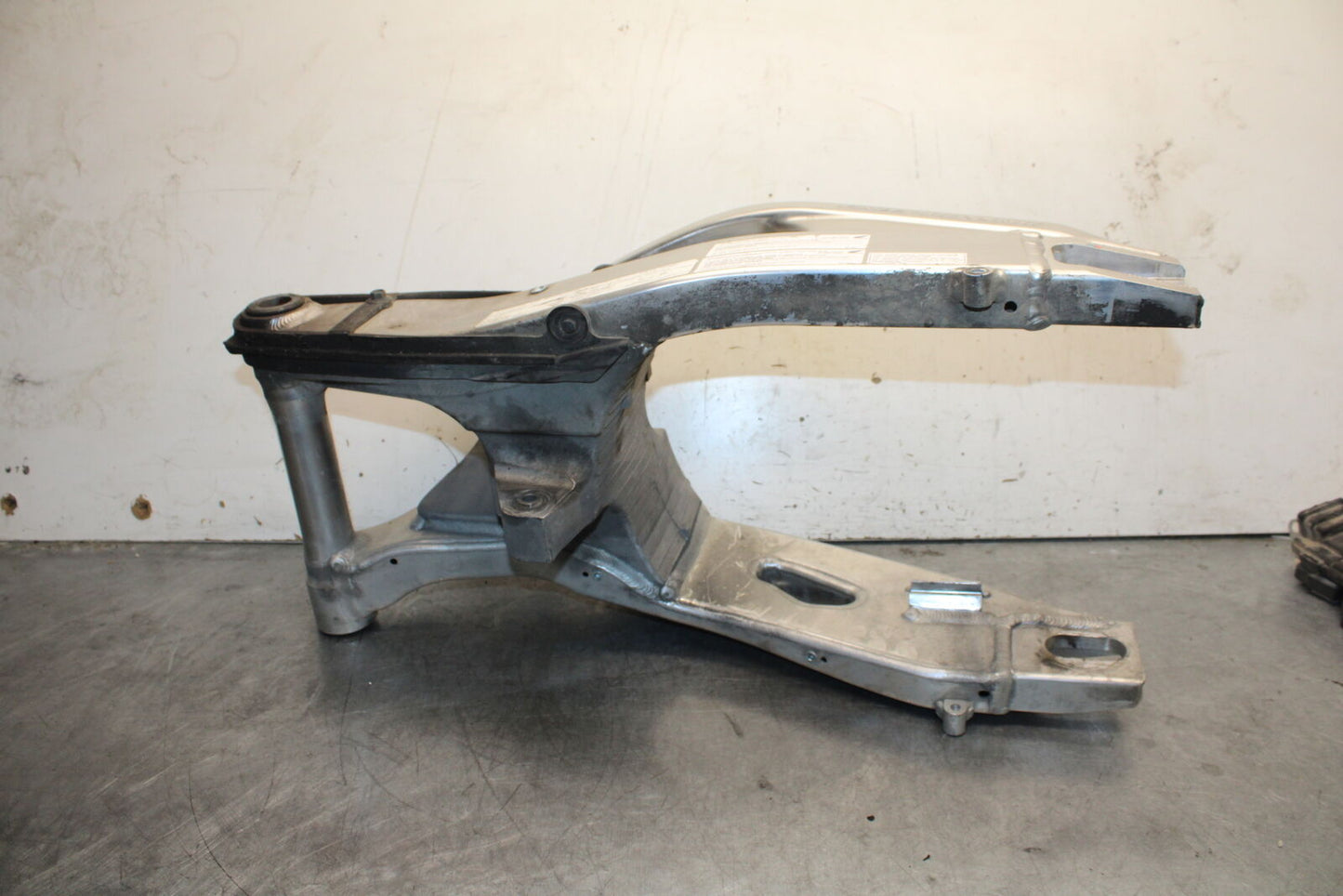 17-21 HONDA CBR1000RR SP REAR SWINGARM BACK SUSPENSION SWING ARM BB681