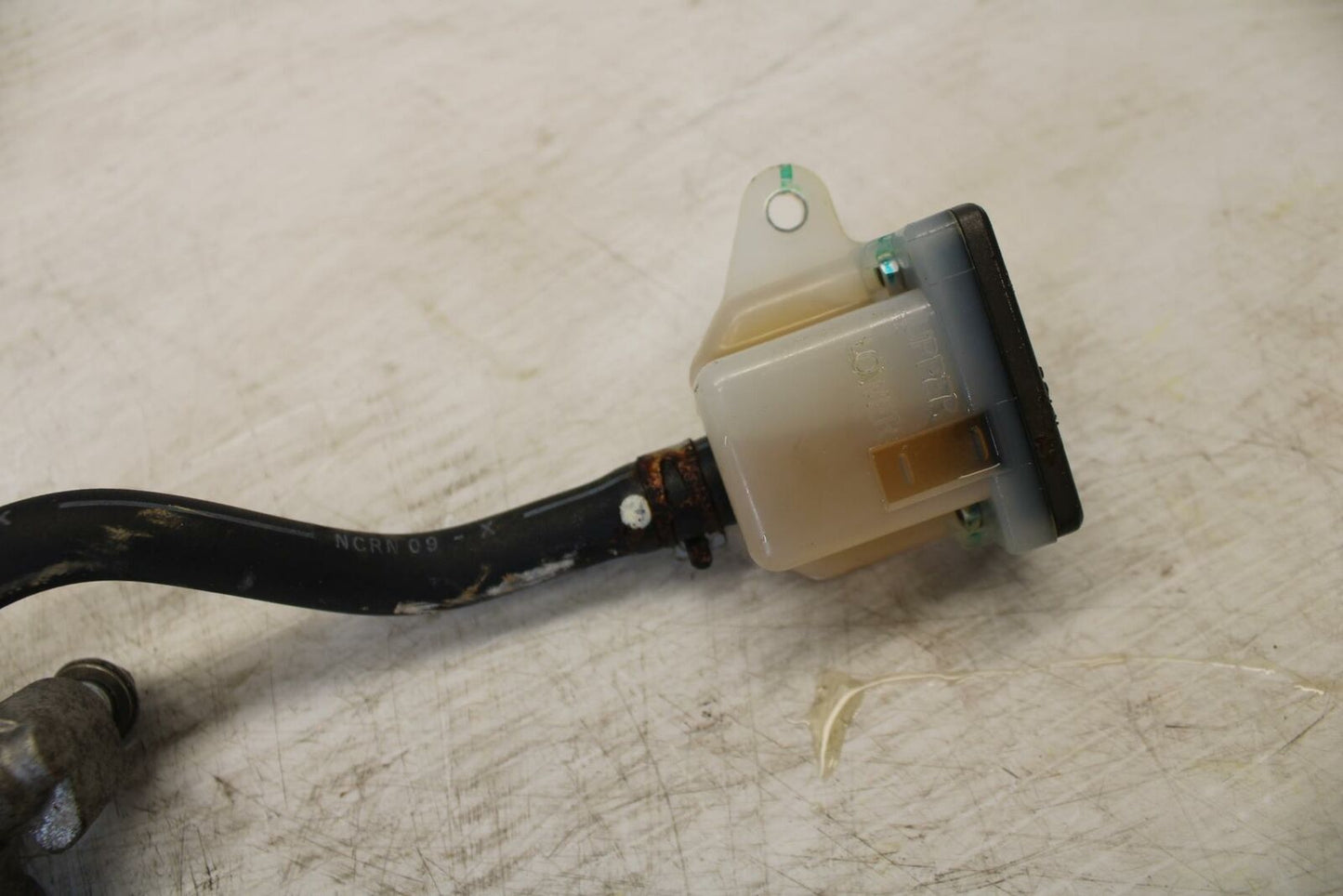 07-12 SUZUKI BANDIT 650F REAR BACK BRAKE MASTER CYLINDER W RESERVOIR BB280