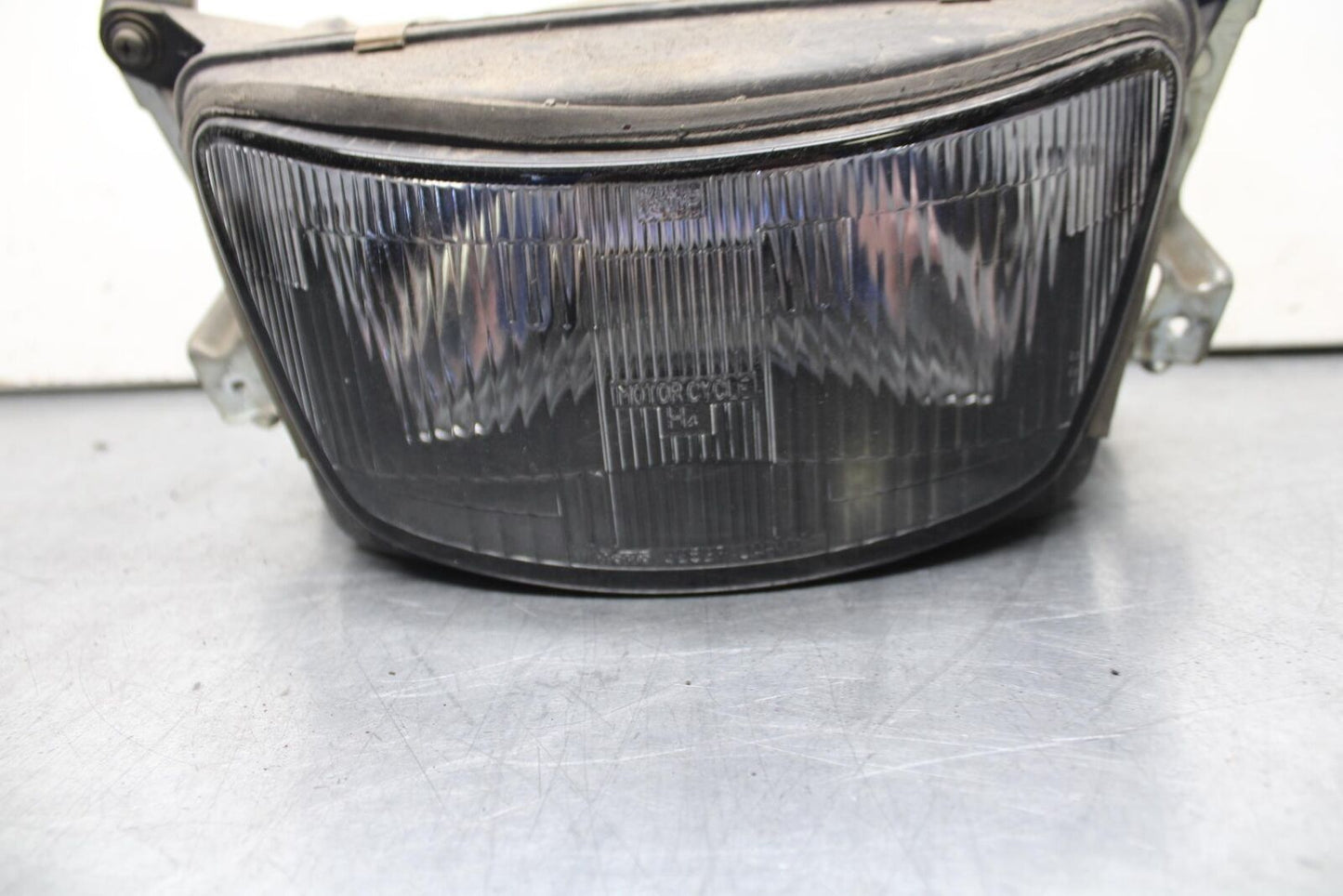 1995 Suzuki RF600R FRONT HEADLIGHT HEAD LIGHT LAMP BB615