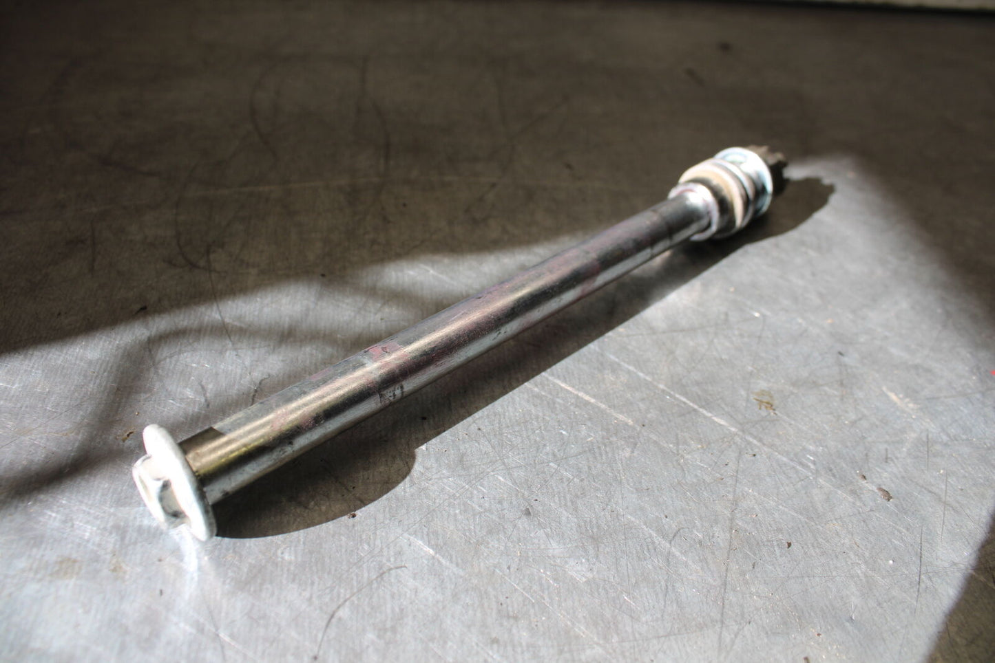 19-22 KAWASAKI Z400 FRONT WHEEL RIM AXLE PIVOT BOLT BB708