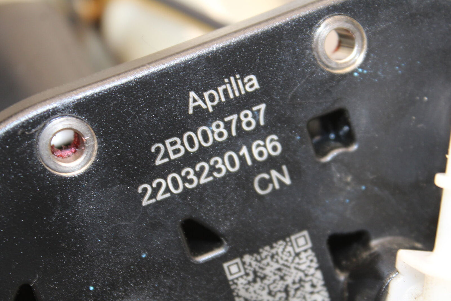 21-24 APRILIA TUONO 660 FACTORY FUEL PUMP GAS PETROL SENDER UNIT BB733