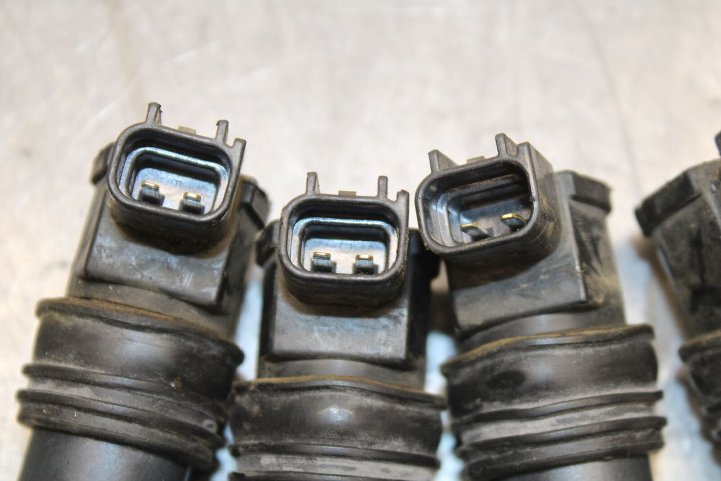 03-04 TRIUMPH DAYTONA 600 IGNITION COILS COIL SPARK PLUG CAPS BB745