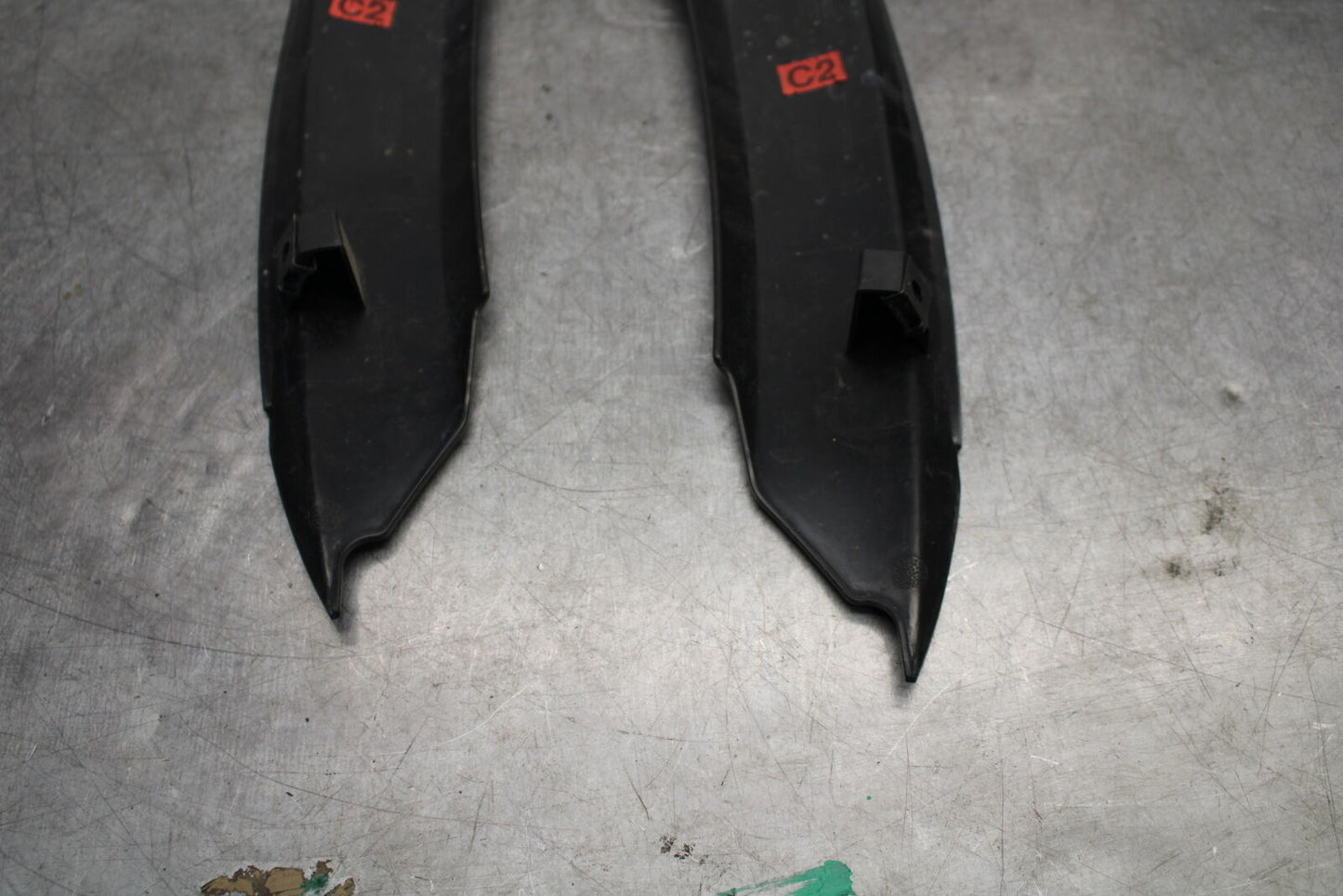 07-08 TRIUMPH DAYTONA 675 RIGHT LEFT INNER FAIRINGS COWLS PANELS TRIMS BB685