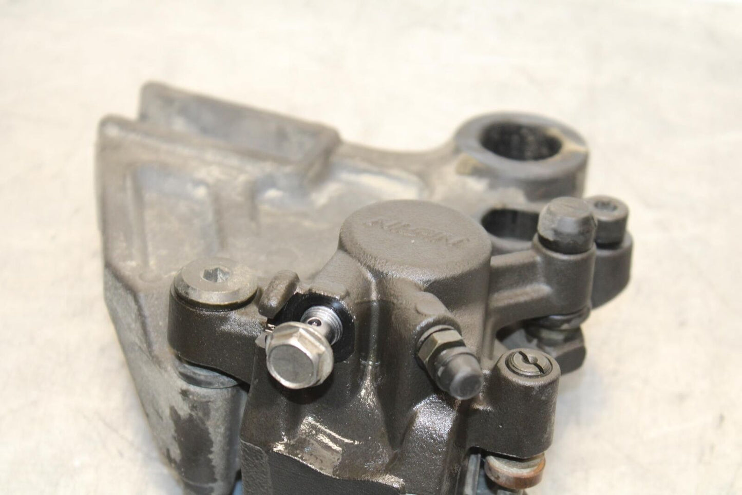 16-20 KAWASAKI ZX10R REAR BACK BRAKE CALIPER W MOUNT BRACKET BB591