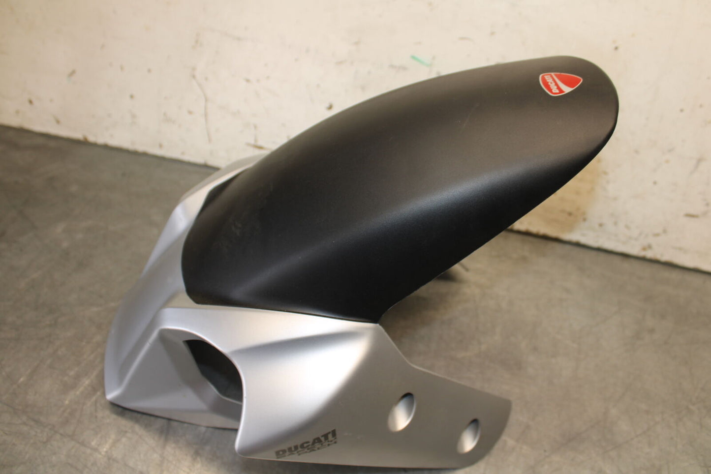 10-12 DUCATI MULTISTRADA 1200 FRONT WHEEL FENDER COWL FAIRING BB705