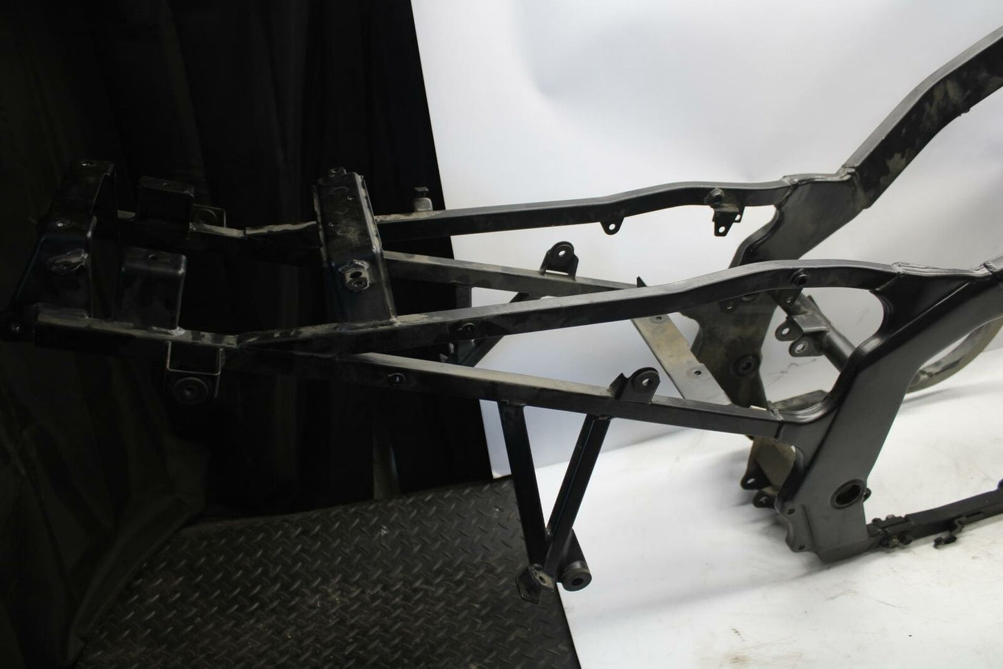 04-09 SUZUKI GS500F FRAME CHASSIS 41100-01D90-ENM BB261