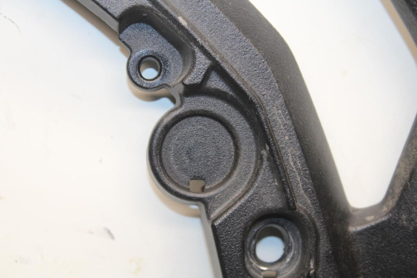 20-23 BMW F900R REAR PASSENGER REAR SEAT GRAB BAR HANDLE BB603