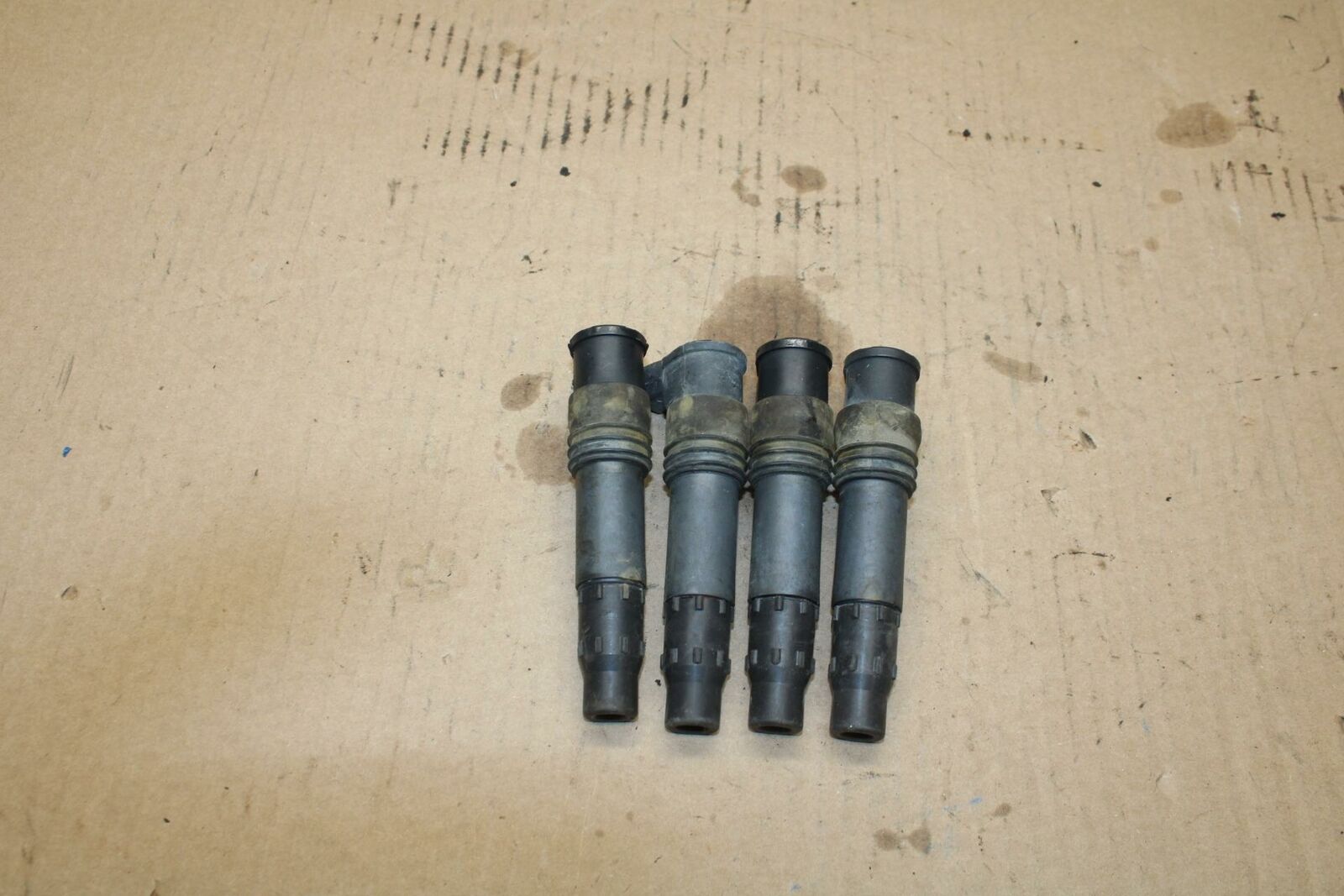 01 SUZUKI GSXR1000 IGNITION COILS COIL SPARK PLUG CAPS BB155b