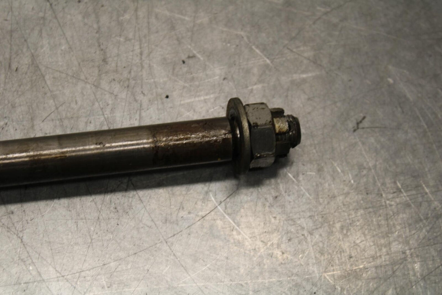 1977 Yamaha XS750 FRONT WHEEL RIM AXLE PIVOT BOLT 341-25181-01-00 BB554