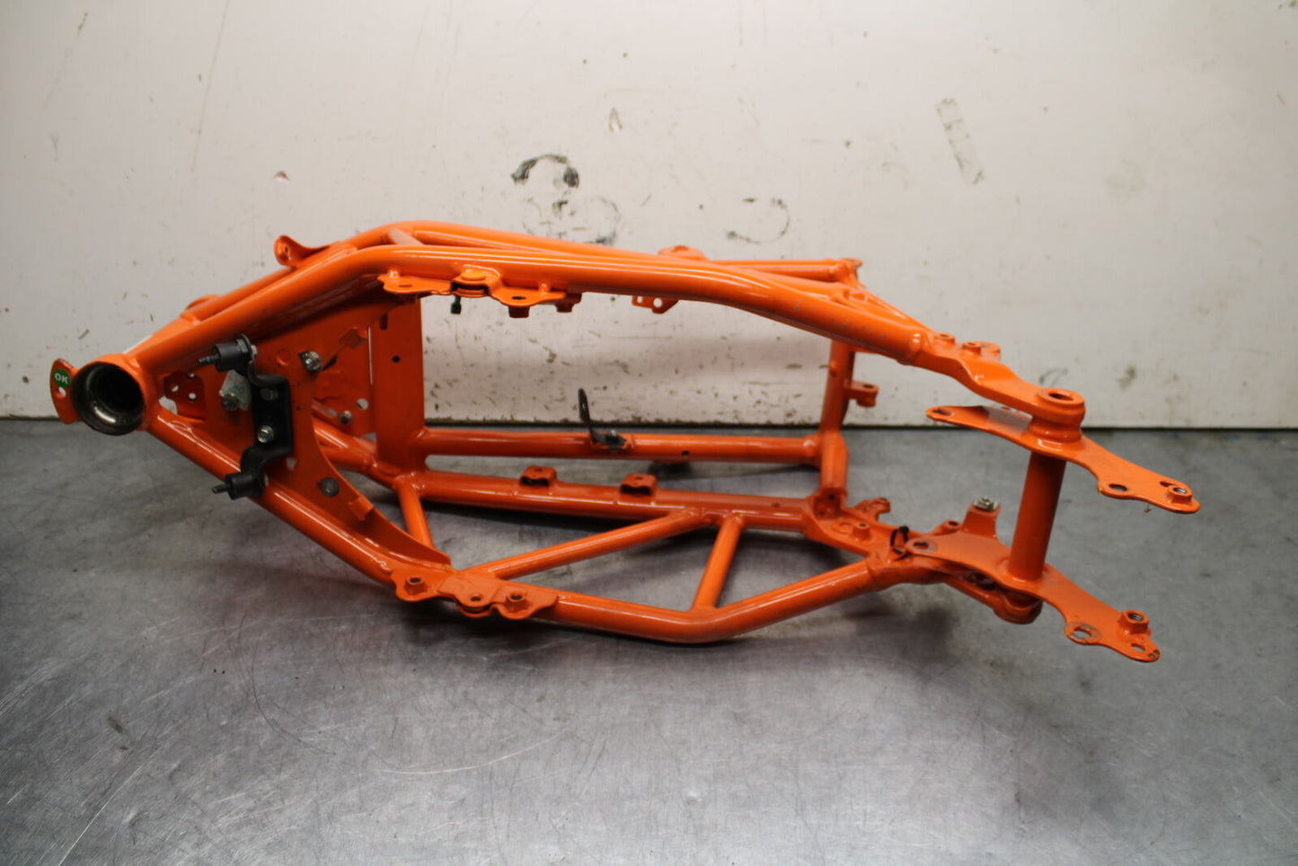 17-24 KTM 390 DUKE FRAME CHASSIS BB734