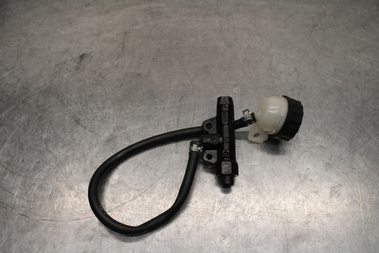 17-24 KTM 390 DUKE REAR BACK BRAKE MASTER CYLINDER W RESERVOIR BB734