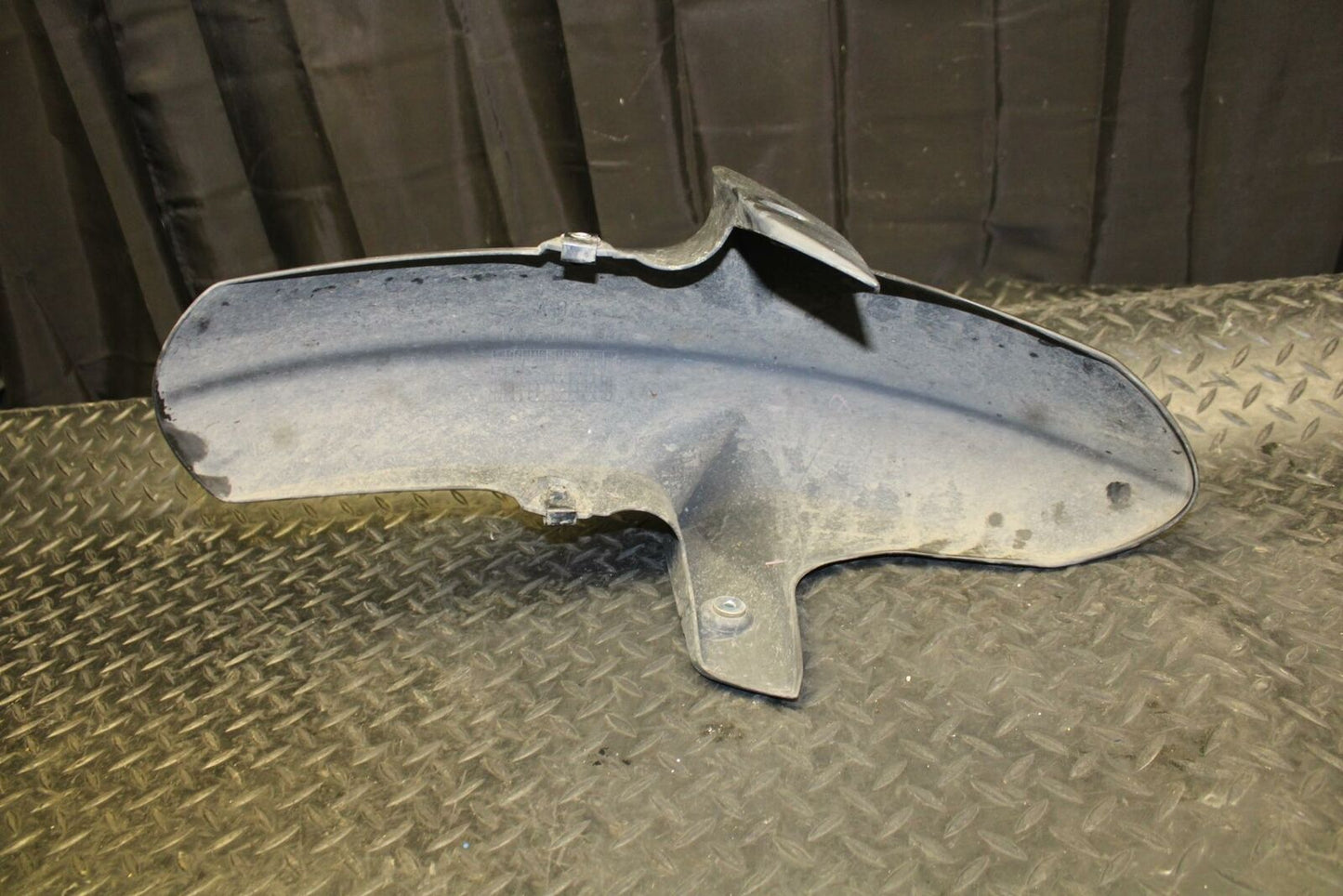 15-17 YAMAHA YZF R3 FRONT WHEEL FENDER COWL FAIRING bb167