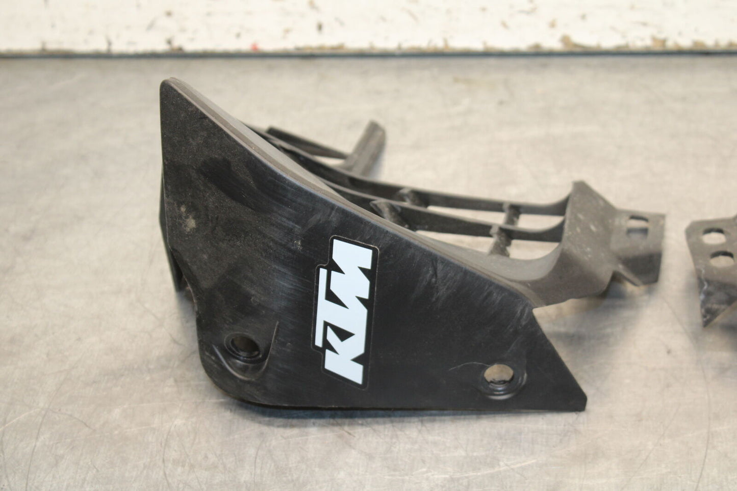 17-24 KTM 390 DUKE ENGINE RADIATOR RADIATER COVER GUARD SET PAIR BB734