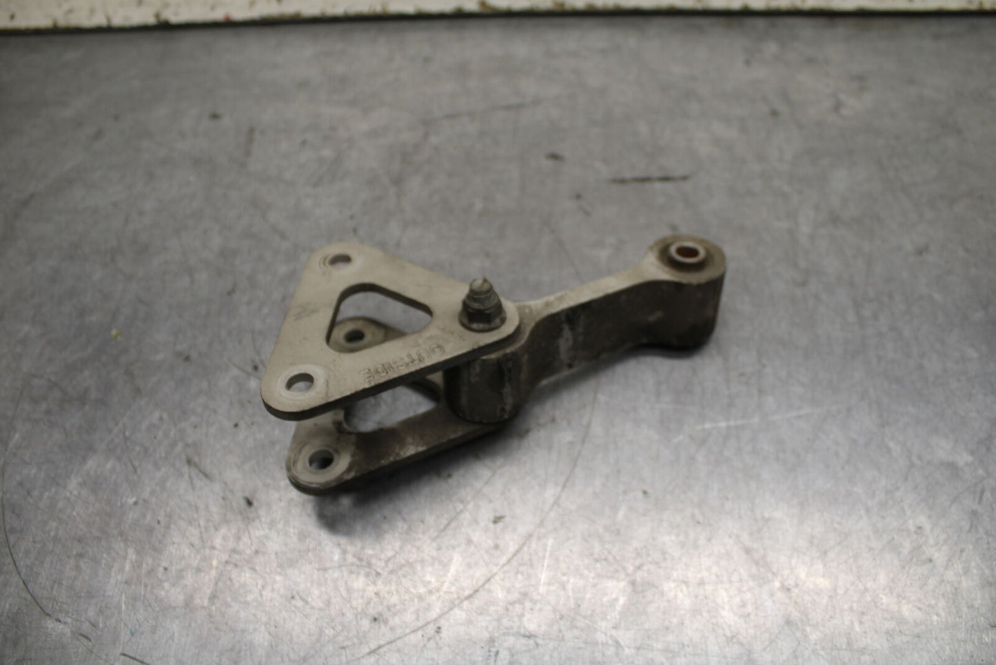 03-04 TRIUMPH DAYTONA 600 REAR DOGBONE SHOCK LINKAGE LINK BB745
