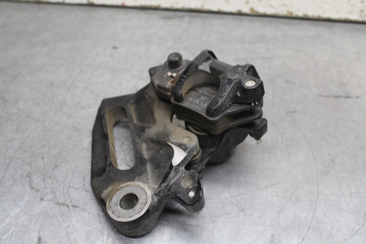 13-16 KTM 390 DUKE REAR BACK BRAKE CALIPER W MOUNT BRACKET BB748