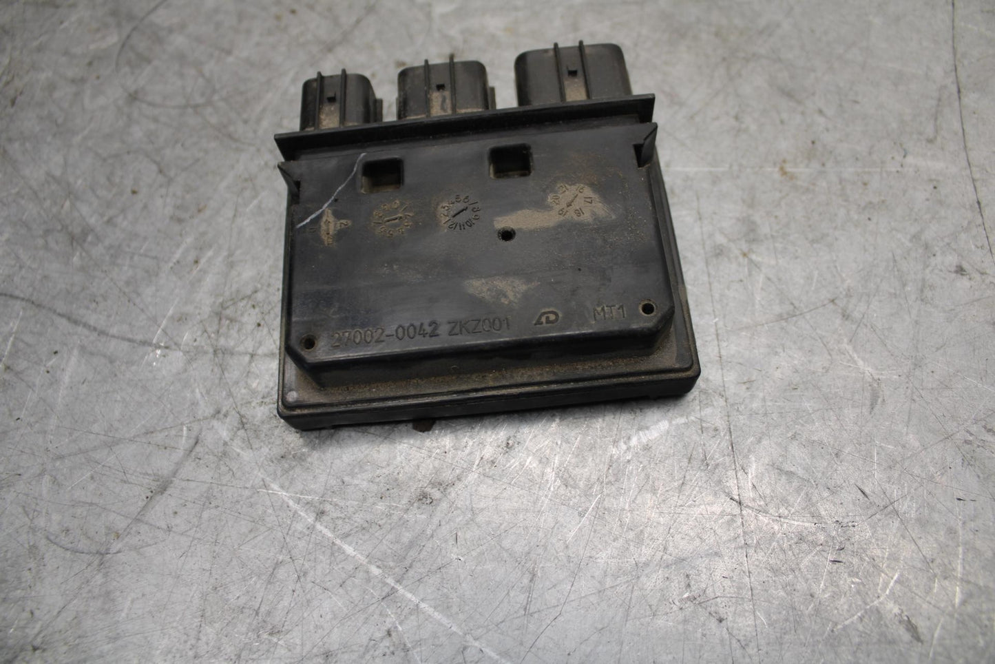 19-20 KAWASAKI NINJA ZX6R ZX636 RELAY ASSEMBLY FUSE BOX 27002-0050 BB528
