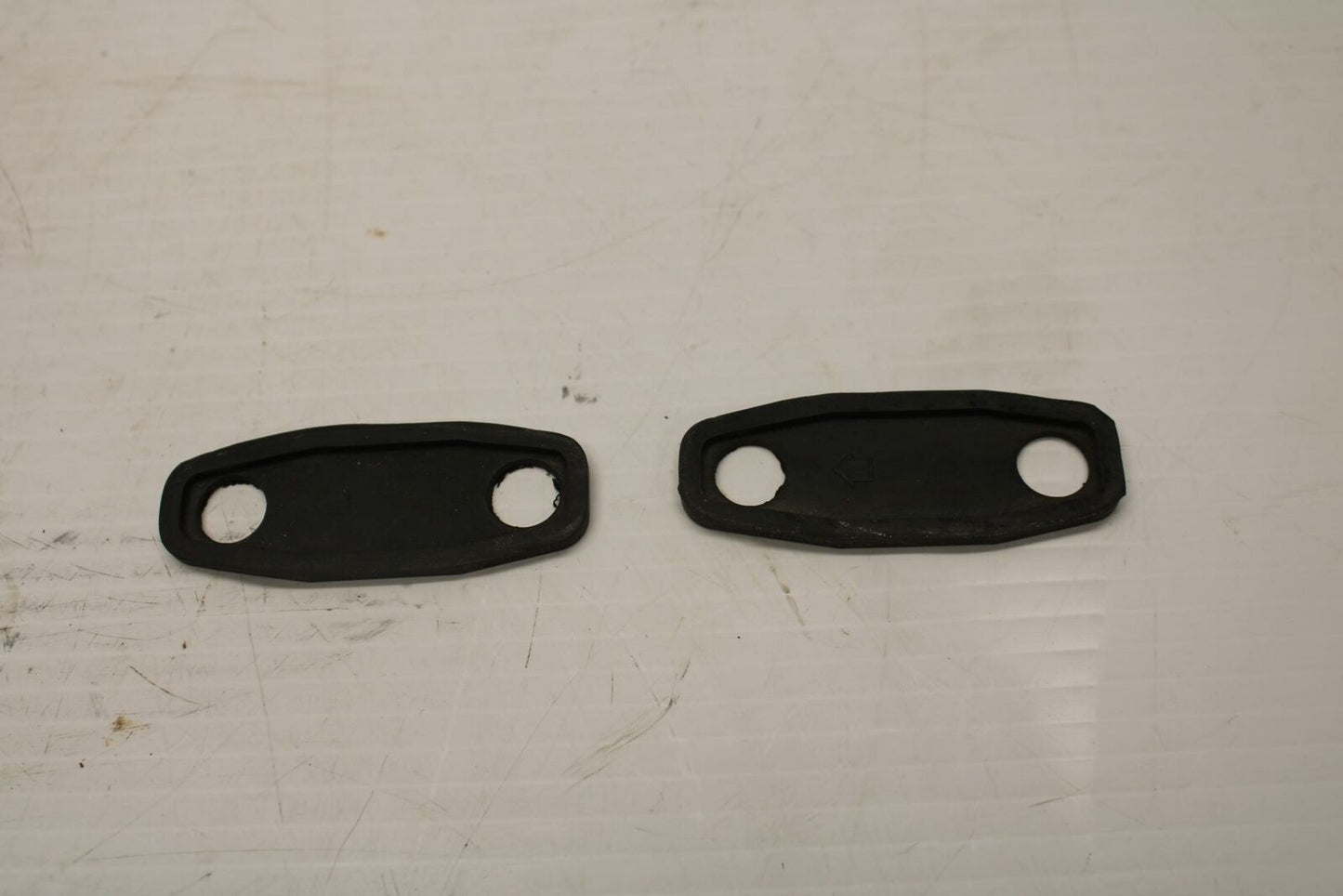 96 YAMAHA YZF750R SIDE REAR VIEW MIRROR BOLTS HARDWARE BB237