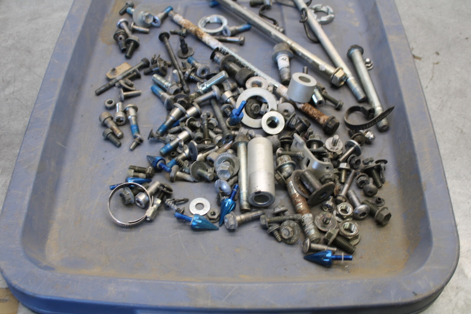 03-07 SUZUKI SV1000S ENGINE MOUNTING BOLTS HARDWARE SCREWS BB657