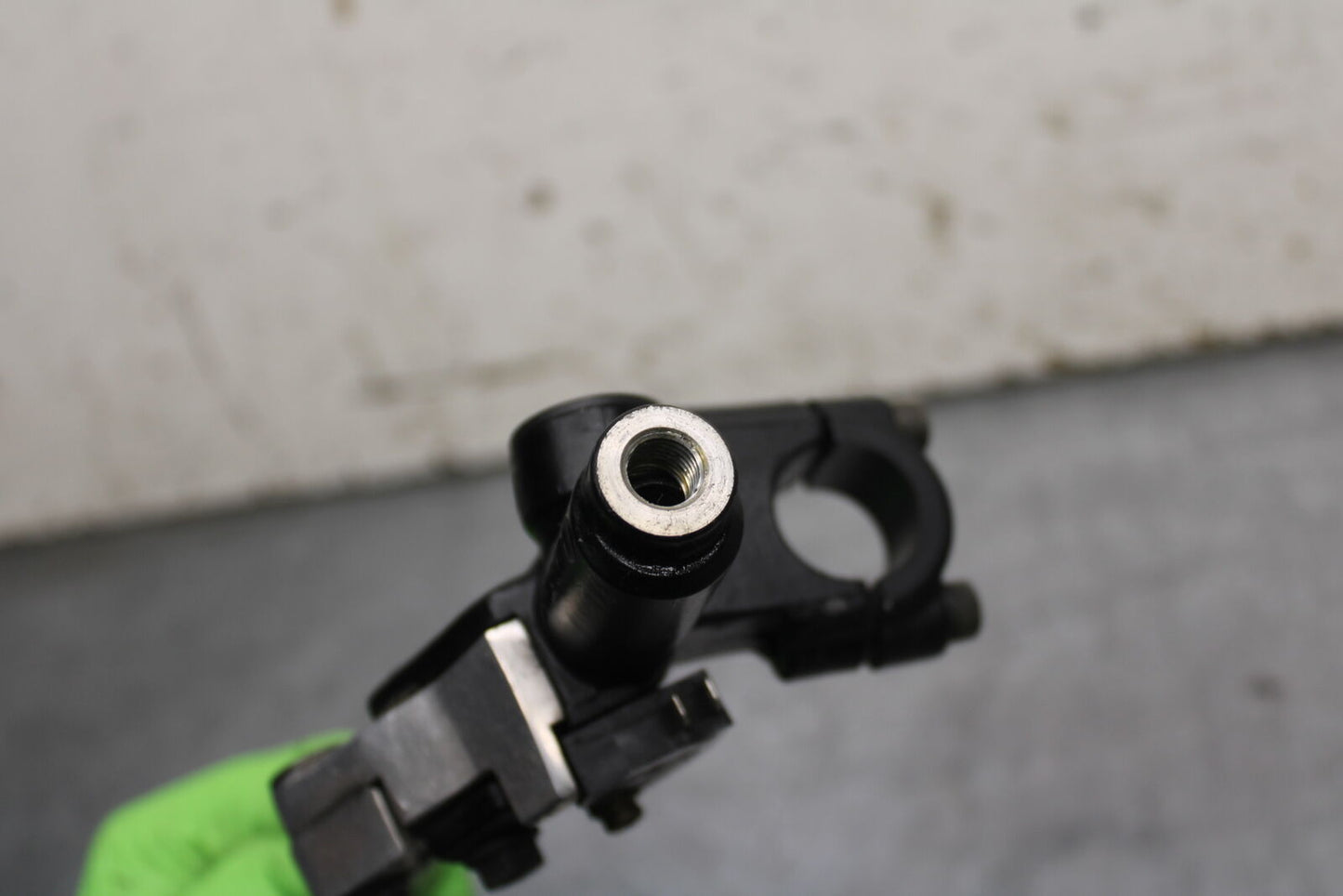03-04 TRIUMPH DAYTONA 600 FRONT BRAKE MASTER CYLINDER w/ LEVER BB745