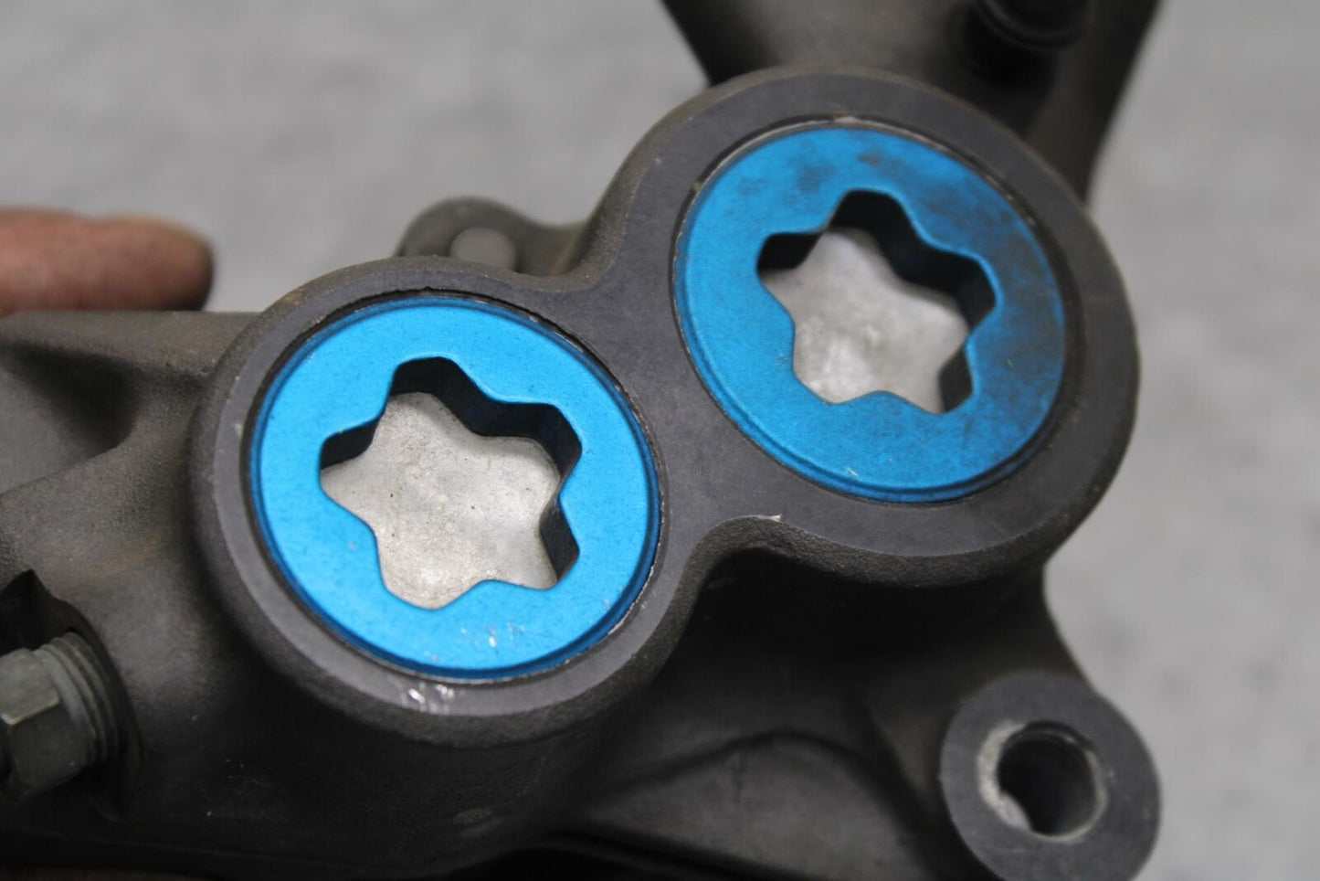 96-07 YAMAHA YZF600R RIGHT LEFT FRONT BRAKE CALIPER SET PAIR CALIPERS BB630